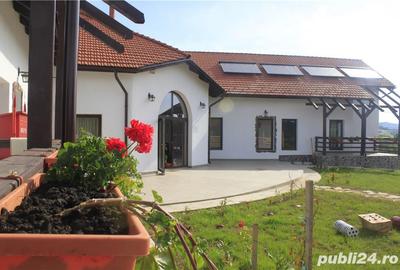 Casă cu 6 camere cu Teren 1973 Mp în Isverna - 8