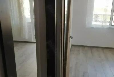 Garsonieră decomandată în Astra - 4