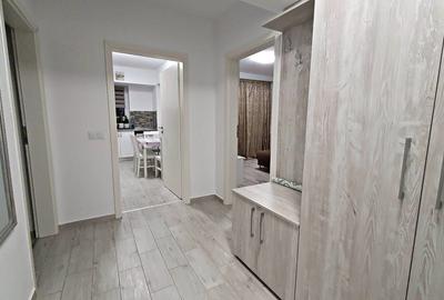 Coresi -Bloc Maurer M9, etajul 1, mobilat, parcare - 2