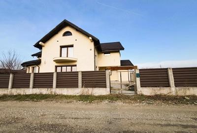 Casă cu Teren 915 Mp în Dranovățu - 4