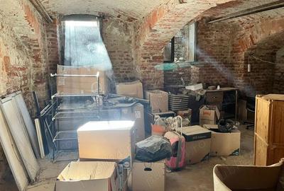 Proprietar vand, inchriez spatiu Piata Unirii! - 2