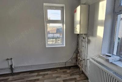 Casă cu 3 camere cu Teren 100 Mp în Moțăieni - 4