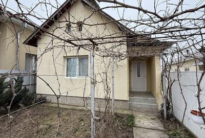 Casă cu 3 camere în Bucșani - 1