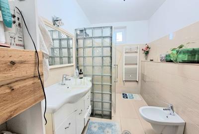 Casa individuala spatioasa, renovata total pe parter I Recas - 10