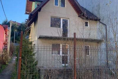 Casă cu Teren 201 Mp în Bușteni - 4