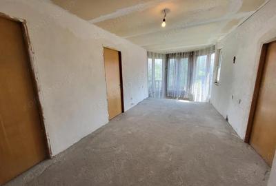 Vanzare casa situata in Targu Jiu, strada George Co?buc - 1