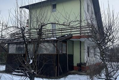 Casă cu 8 camere decomandat cu Teren 1000 Mp în Cornu - 3