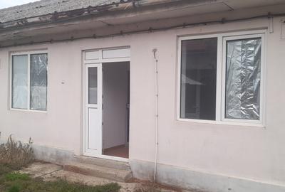 Casă cu 2 camere cu Teren 40 Mp în Lehliu-Gară - 6
