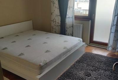 Apartament cu 3 camere decomandat în Micro 2 - 5