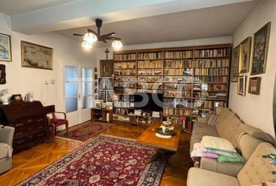 De vanzare casa individuala cu garaj cartierul Andrei Muresanu - 1