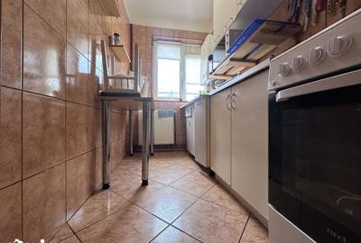 Apartament cu 3 camere în Micro 4 - 5