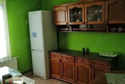 Apartament cu 2 camere decomandat în Tudor