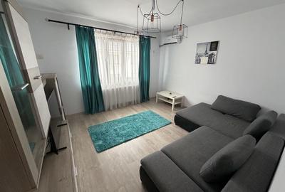 Garsonieră decomandată în Central