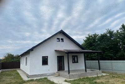 Vand casa Hemeius, zona Pensiunea Loredana - 2