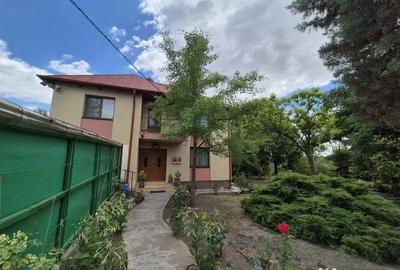 Casă cu 7 camere cu Garaj în Dârvari - 10