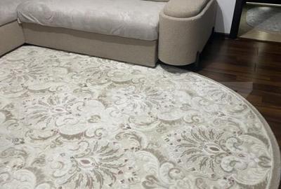 Apartament cu 3 camere semidecomandat în Central - 2