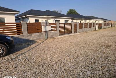 Casă cu 4 camere cu Teren 300 Mp în Crevedia - 10