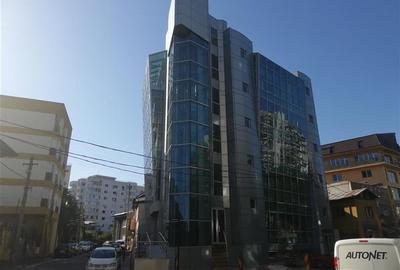 Birou, 1100 mp în Vitan Mall
