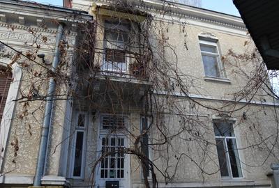 Piata Romana,garsoniera  la parter/1,ideal birou - 1