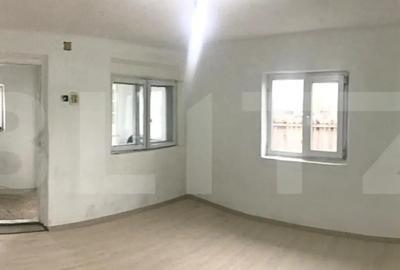Casă cu 2 camere cu Teren 1724 Mp în Central - 3