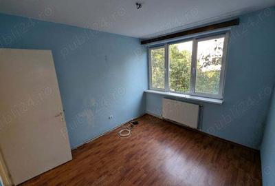 Apartament cu 3 camere semidecomandat în Central - 2