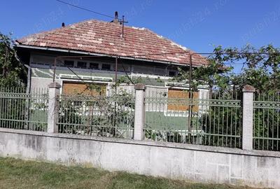 Casă cu 3 camere în Central - 2