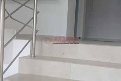 Apartament cu 3 camere în Central - 1