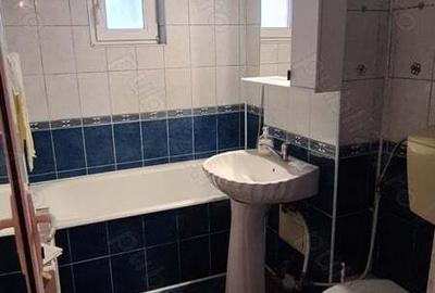 Apartament cu 3 camere decomandat în Tecuci - 2