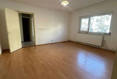 Apartament cu 2 camere semidecomandat în Rovine - 3