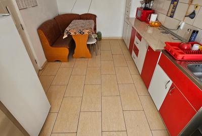 Casă cu 4 camere cu Canalizare în Central - 6