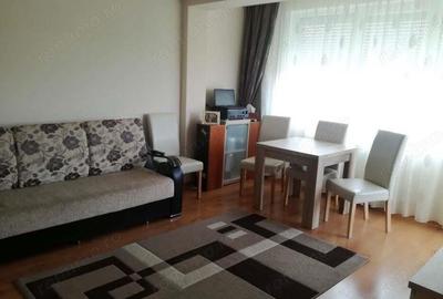 Apartament cu doua camere in zona Sinaia complet mobilat si utilat de inchiriat - 1