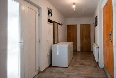 Casă cu 4 camere în Central