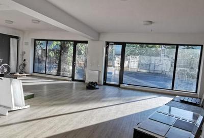 Spațiu comercial, de 215 mp, în Ștefan cel Mare