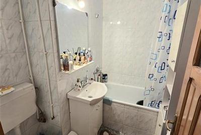 Garsonieră decomandată în Poarta 6 - 13