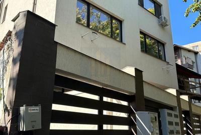 Apartament cu 5 camere decomandat în Crângași - 5
