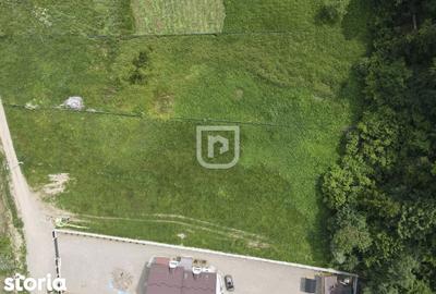 Teren de 6743 mp, în Central - 2