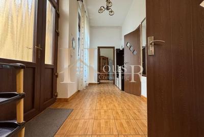 Cladire istorica.Centrala proprie.Curte amenajata cu spatiu verde - 15