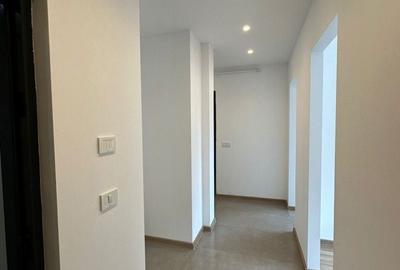 Spațiu comercial, de 35 mp, în Central - 4