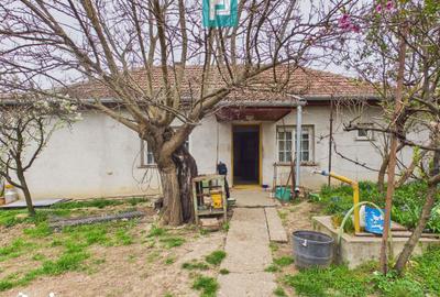 Casă cu 3 camere cu Canalizare în Central - 4