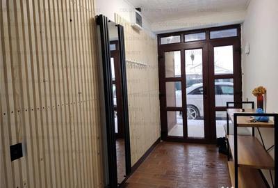 Casă cu 6 camere cu Teren 800 Mp în Dârste - 1