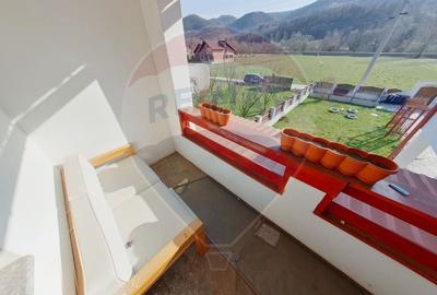 Casă cu 5 camere cu Teren 5204 Mp în Central - 12