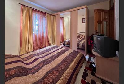 Apartament spatios ,decomandat 4 camere, etaj 2, Reșița. - 4