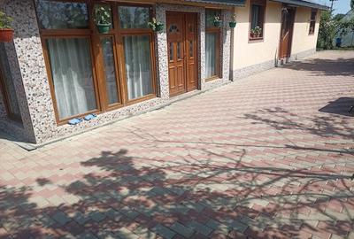 Casă cu Teren 1577 Mp în Dorobanțu - 1