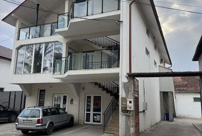 Spațiu comercial, de 400 mp, în Central - 7