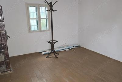 Casă cu 2 camere cu Teren 650 Mp în Central - 1