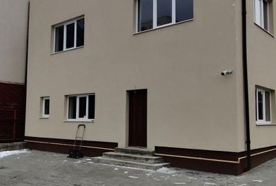 Casă cu 4 camere în Central - 3