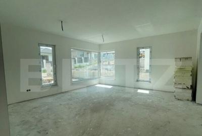 Casă cu 4 camere cu Teren 500 Mp în Central - 11