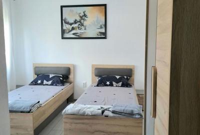 Casă cu 4 camere cu Teren 200 Mp în Nord - 1