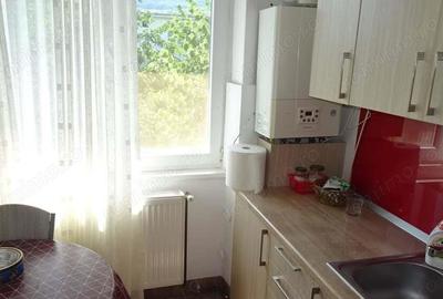 Vand apartament 2 camere in Deva, zona Al. Patriei, etaj 3, suprafata utila 43 mp + balconul, - 10