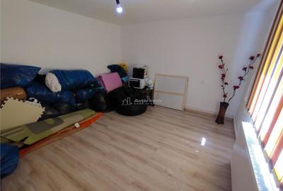 Oravita, Casa Rezidentiala, 7 Incaperi, 1151mp Teren, ZERO C - 7